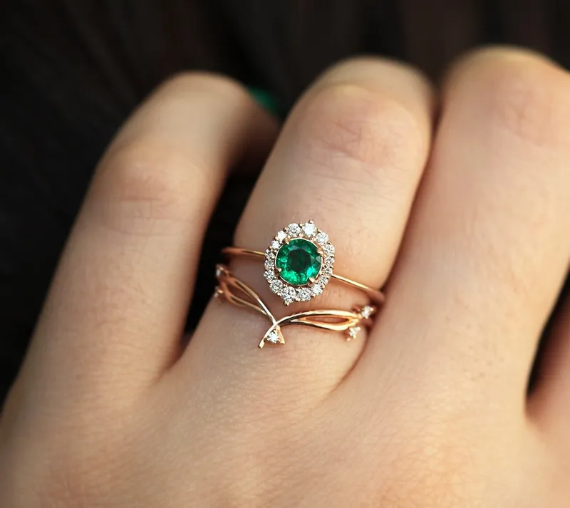 MACIE EMERALD RING vy 3