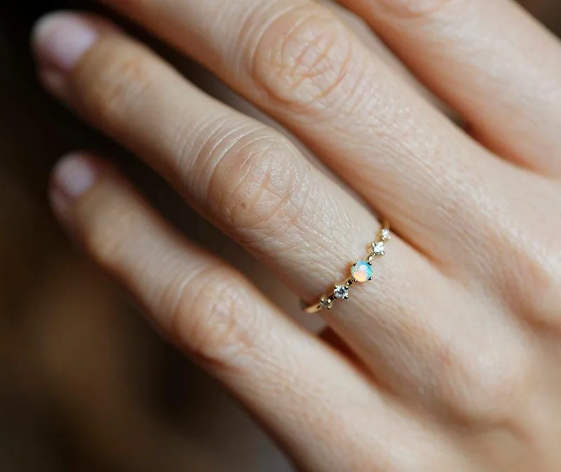 MADDY OPAL AND DIAMOND RING vy 5