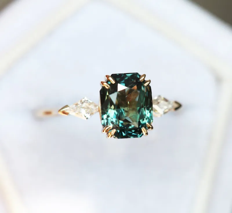 MAEVE SAPPHIRE DIAMOND RING vy 2