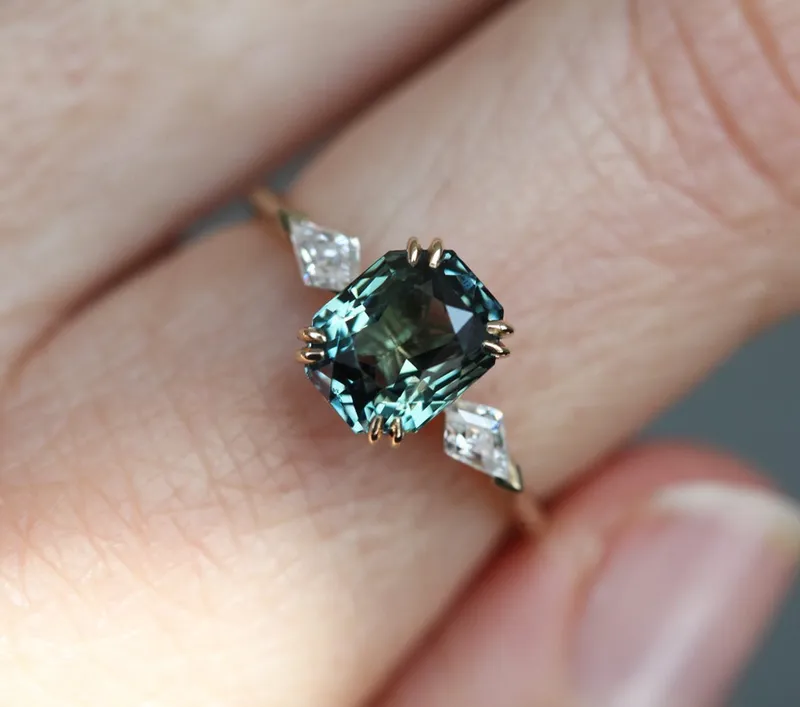 MAEVE SAPPHIRE DIAMOND RING vy 3