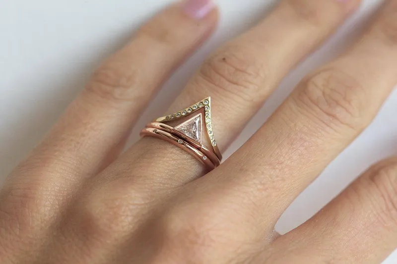 Maribel Triangle Diamond Ring vy 5