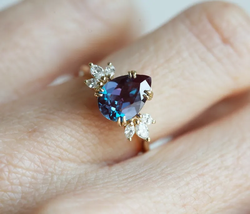 Martha Alexandrite Ring vy 2