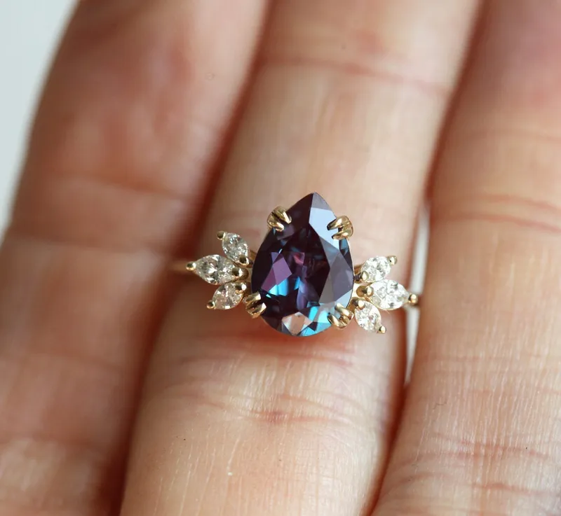 Martha Alexandrite Ring vy 4