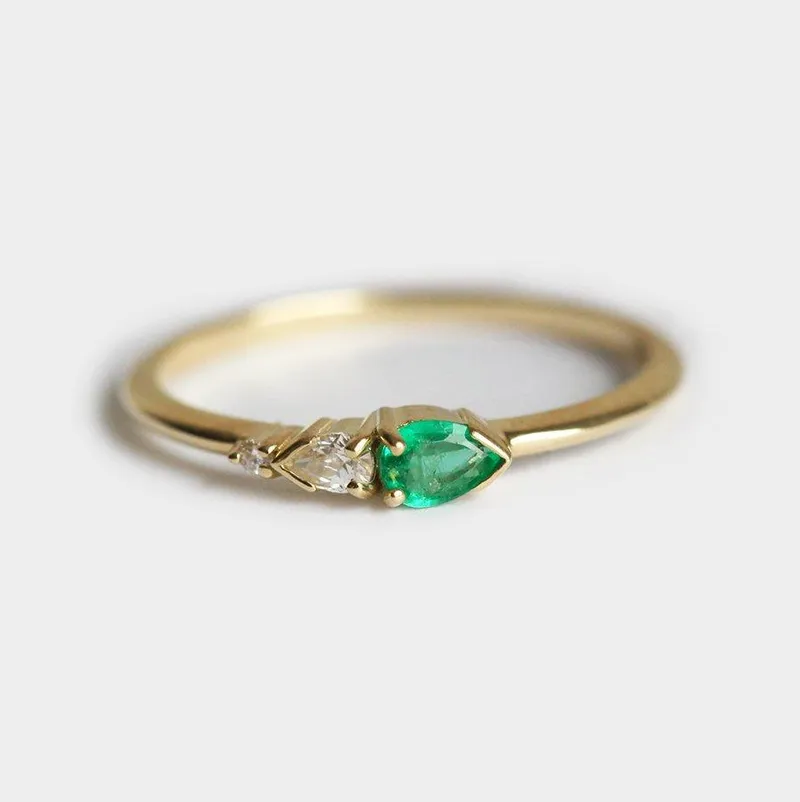 Martina Pear Emerald Diamond Ring vy 4