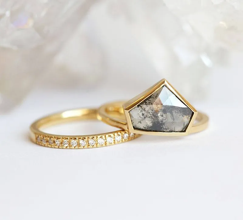 Matilda Salt & Pepper Diamond Ring vy 3