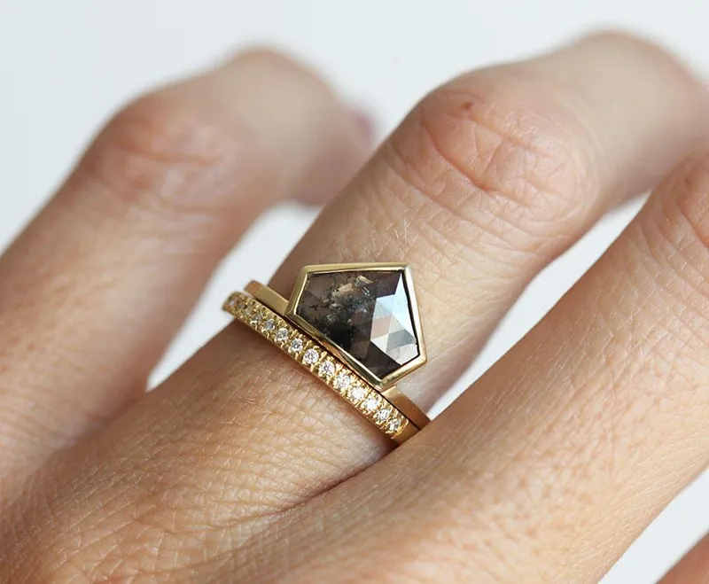 Matilda Salt & Pepper Diamond Ring vy 6