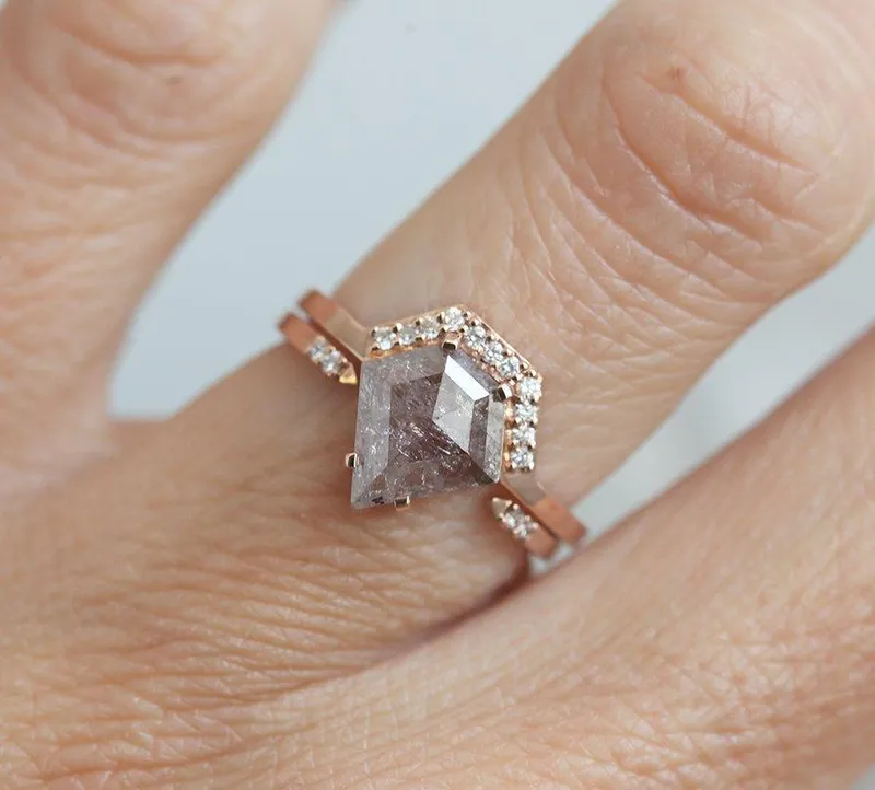 MICHAELA SHIELD SALT & PEPPER DIAMOND RING SET vy 2