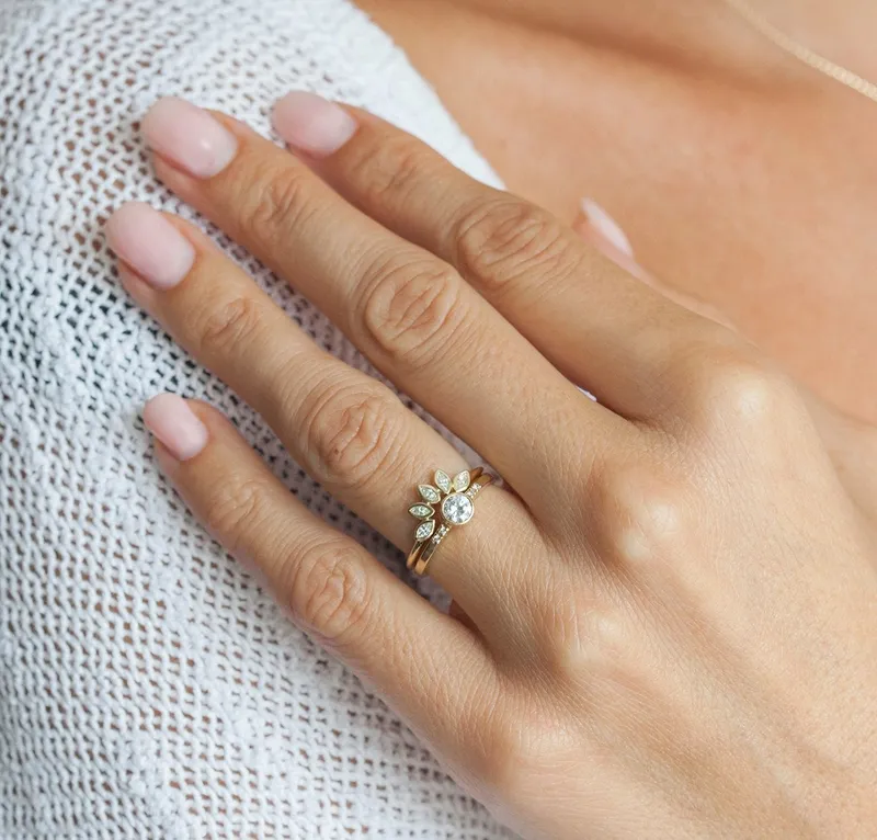 Mini Diamond Crown Ring, Mini Diamond Wedding Band vy 3