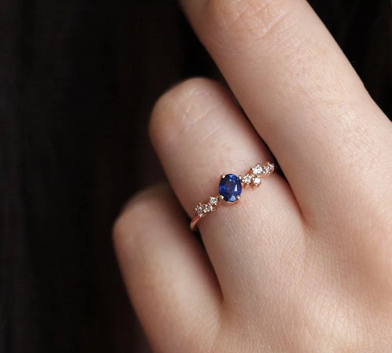 MIRACH OVAL SAPPHIRE DIAMOND CLUSTER RING vy 2