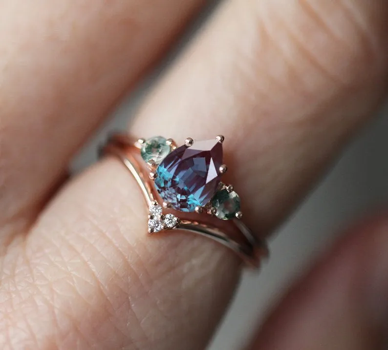 Misella Pear Alexandrite Ring vy 6