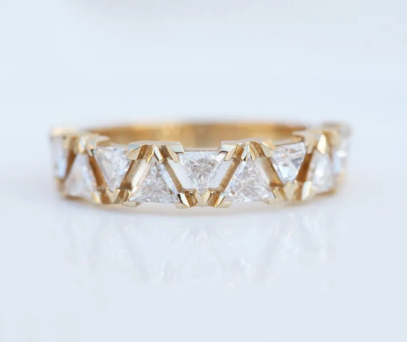 MODERN ART DECO TRIANGLE DIAMOND BAND vy 3