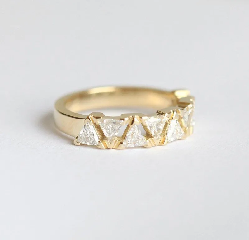 MODERN ART DECO TRIANGLE DIAMOND BAND vy 7