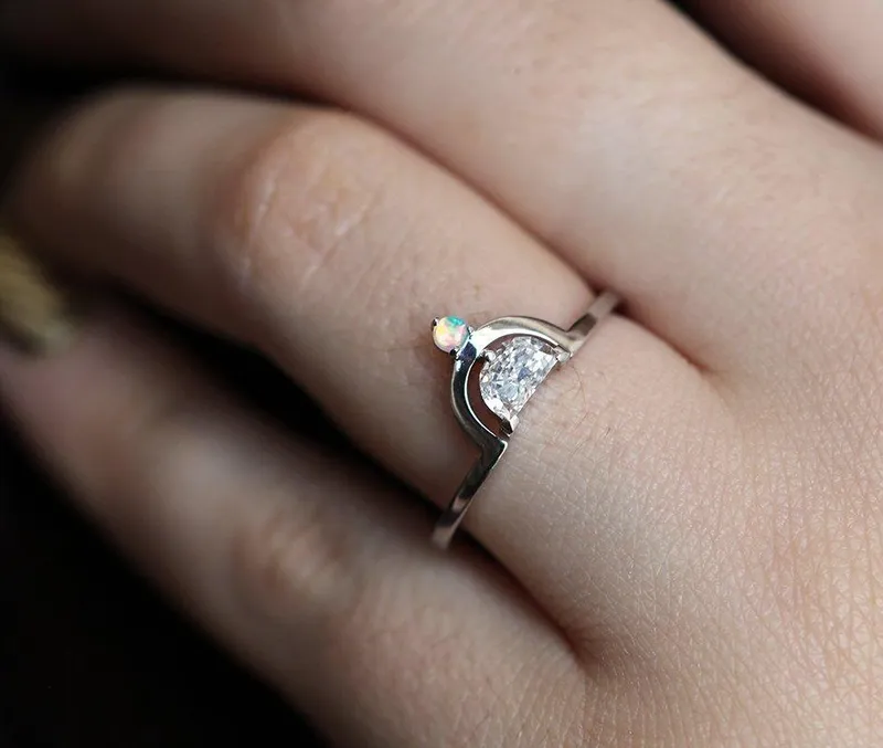 Modern Half-Moon Diamond Ring With Australian Opal vy 5