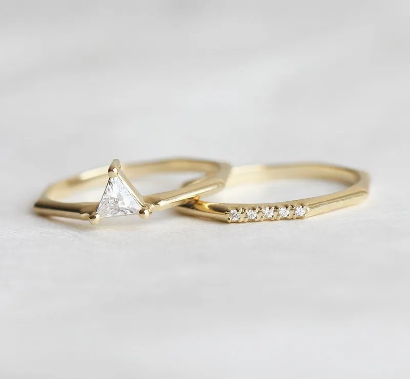 MODERN TRIANGLE DIAMOND RING SET view 4