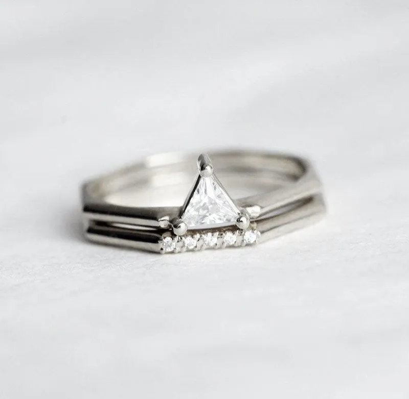 MODERN TRIANGLE DIAMOND RING SET view 7