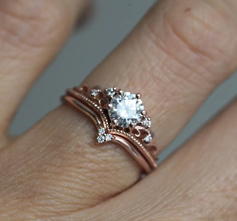 MOISSANITE ENGAGEMENT RING OR RING SET WITH DIAMONDS vy 8
