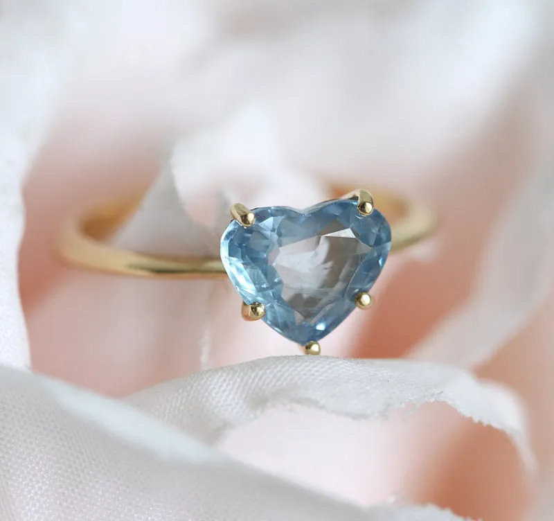 Molly Heart Sapphire Ring vy 5