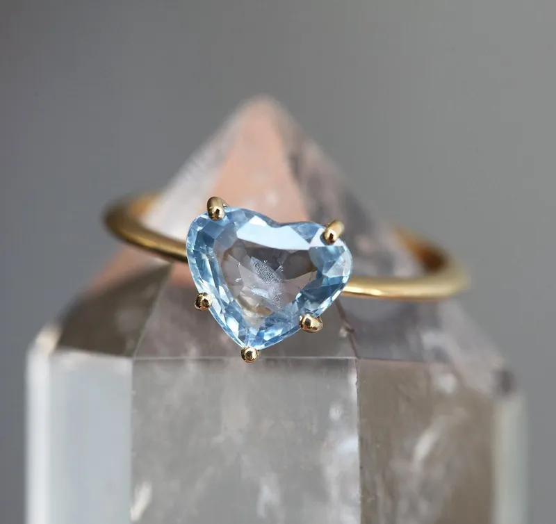 Molly Heart Sapphire Ring vy 6