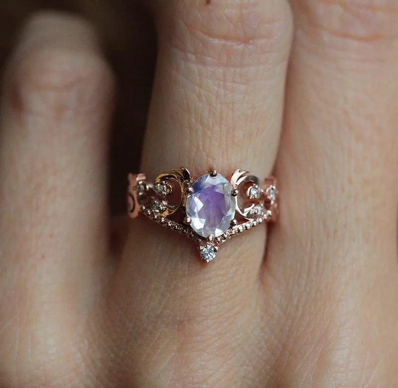 NAIRA VINTAGE RAINBOW MOONSTONE ENGAGEMENT RING WITH DIAMONDS vy 5