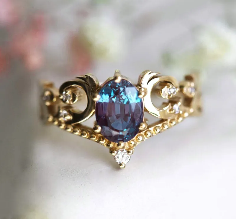 NAIRA OVAL ALEXANDRITE RING vy 10