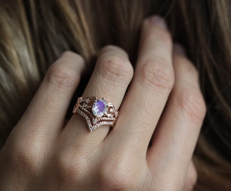 NAIRA OVAL ALEXANDRITE RING vy 9