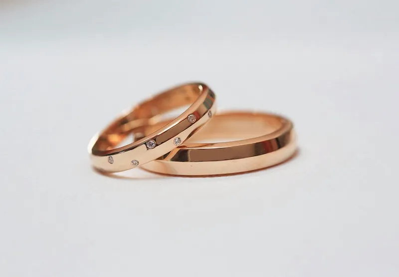 NOEL GOLD WEDDING RING SET, DIAMOND WEDDING SET vy 6