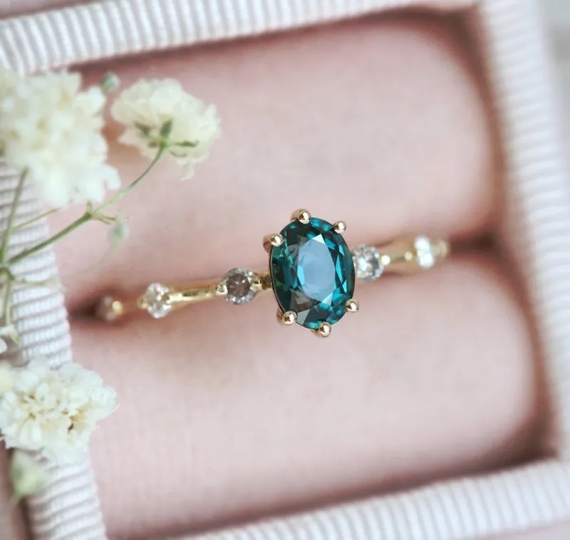 OPHELIA OVAL SAPPHIRE DIAMOND RING vy 5