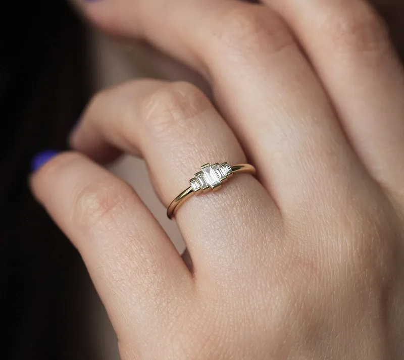 OLIVIA DIAMOND RING vy 6