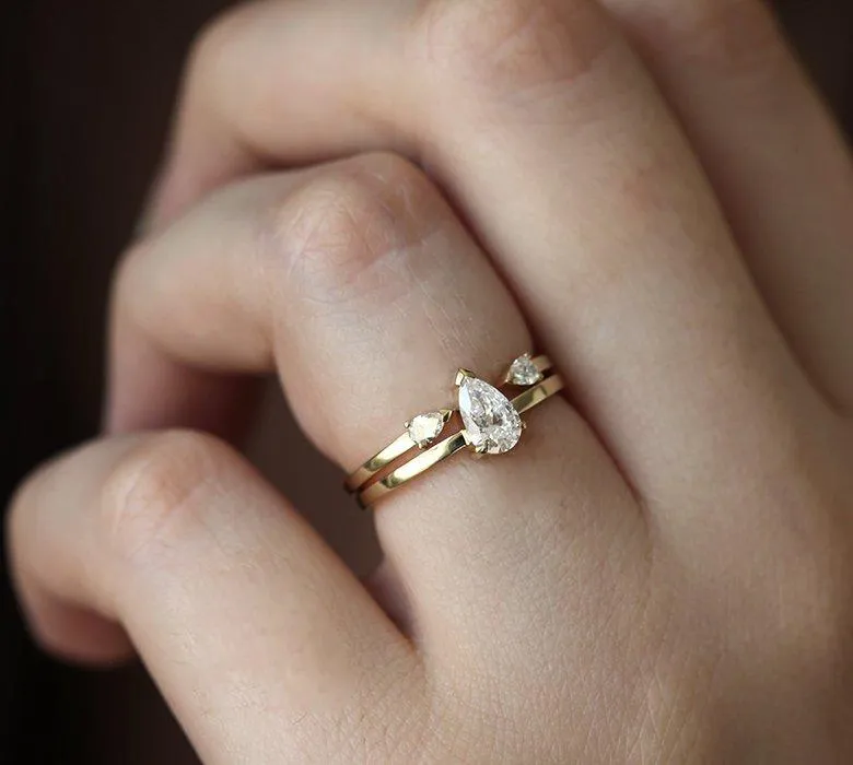 Open Pear-Cut Diamond Ring In Gold vy 6