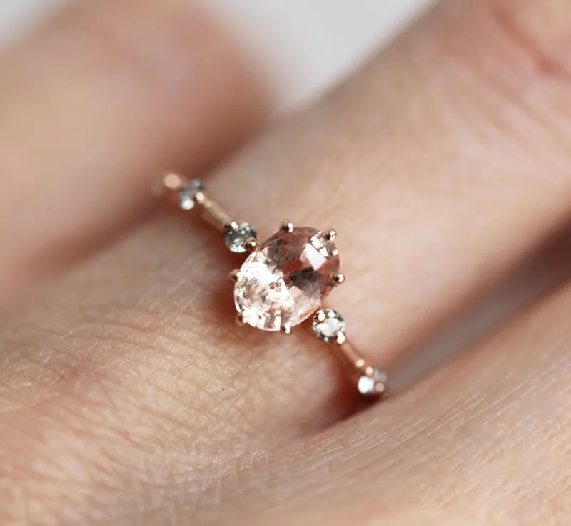OPHELIA OVAL SAPPHIRE DIAMOND RING vy 2
