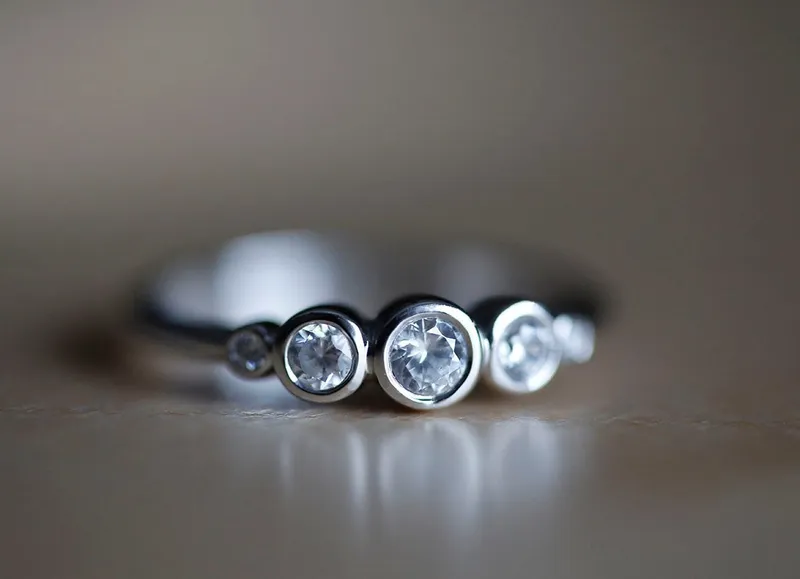 Otty Bezel Diamond Ring vy 3
