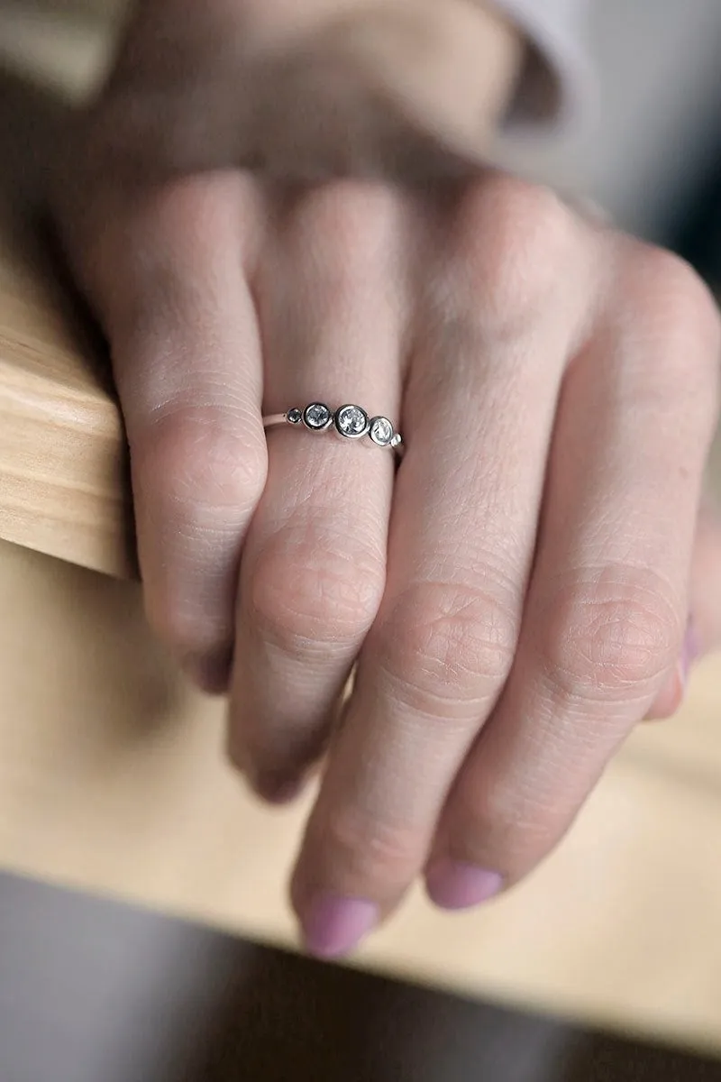 Otty Bezel Diamond Ring vy 4