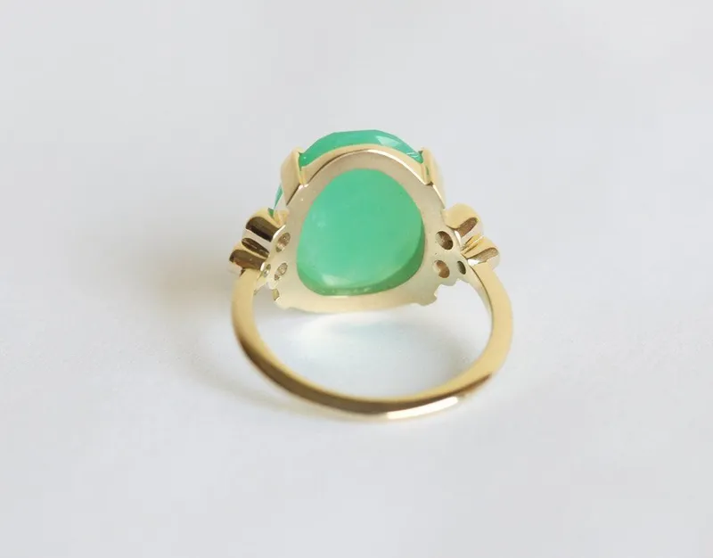 Oval Chrysoprase & Diamond Ring vy 4