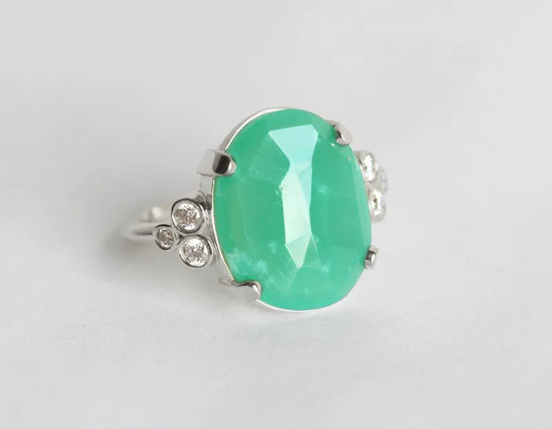 Oval Chrysoprase & Diamond Ring vy 7