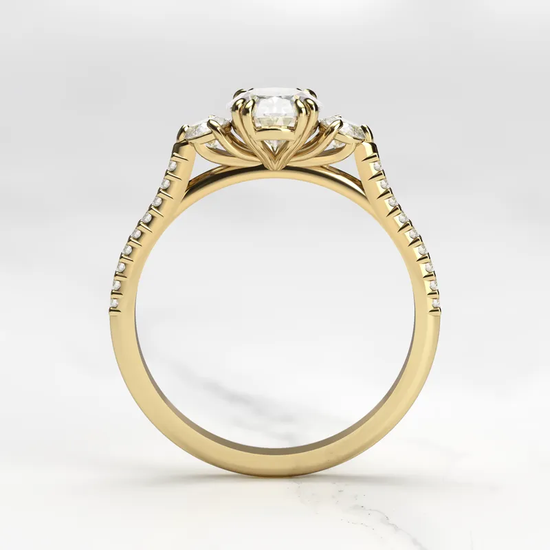 OVAL HALF PAVE DIAMOND RING WITH ACCENT STONES vy 10