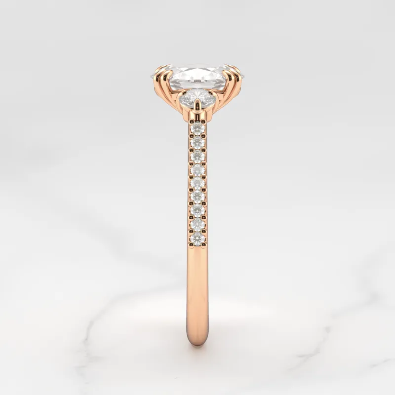 OVAL HALF PAVE DIAMOND RING WITH ACCENT STONES vy 8