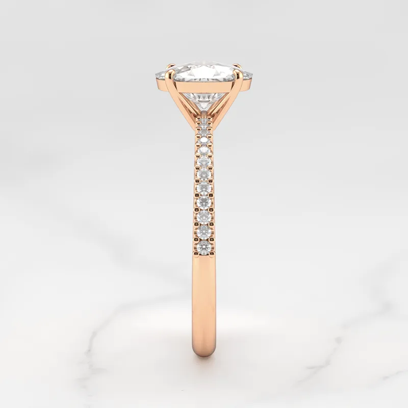 OVAL HALF PAVE TAPERED DIAMOND RING vy 11