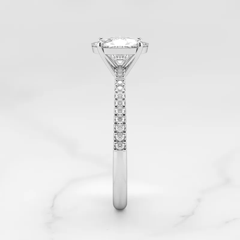 OVAL HALF PAVE TAPERED DIAMOND RING vy 12
