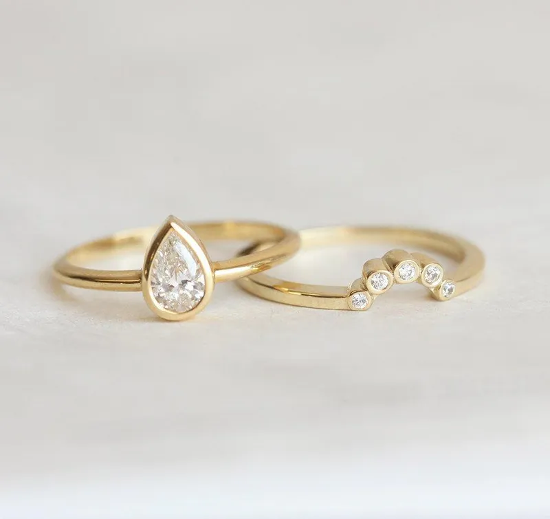 Pear Diamond Engagement Ring Set With Diamond Crown vy 5