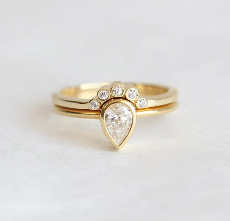 Pear Diamond Engagement Ring Set With Diamond Crown vy 6