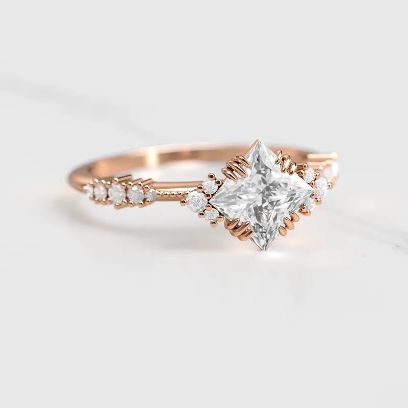 PRINCESS CLUSTER DIAMOND RING vy 2
