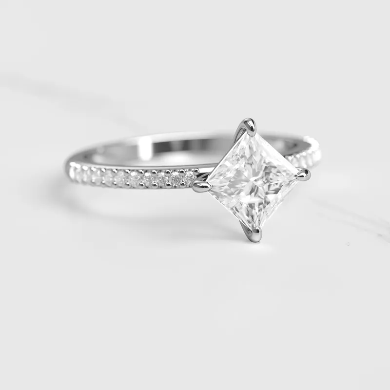 PRINCESS HALF PAVE DIAMOND RING vy 6