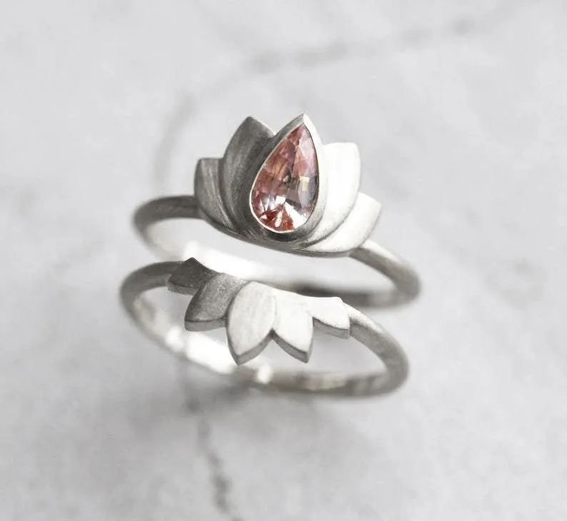 PAISLEY LOTUS SAPPHIRE RING SET vy 11