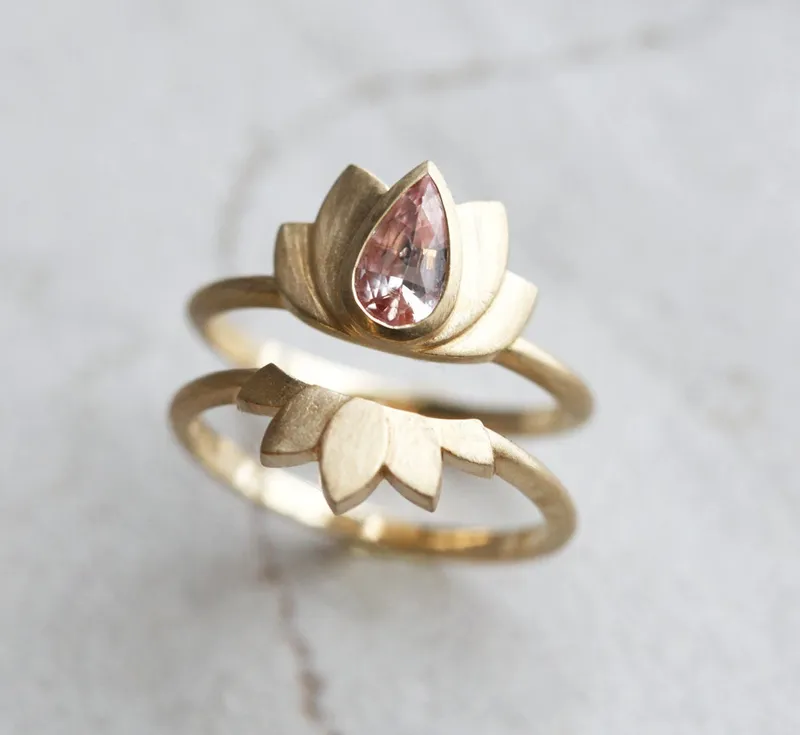 PAISLEY LOTUS SAPPHIRE RING SET vy 2