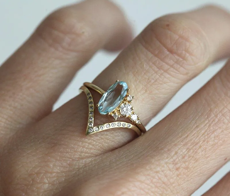 Paityn Oval Aquamarine Diamond Ring vy 4