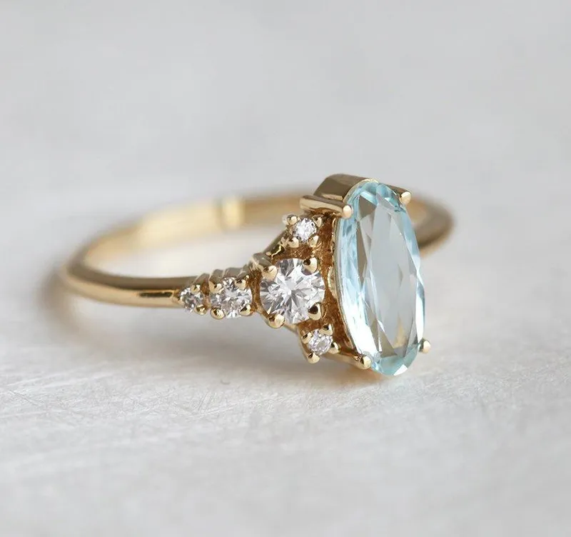 Paityn Oval Aquamarine Diamond Ring vy 5