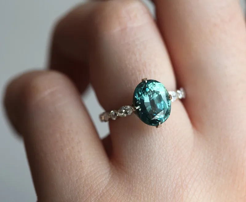 PARIS TEAL SAPPHIRE DIAMOND RING vy 5