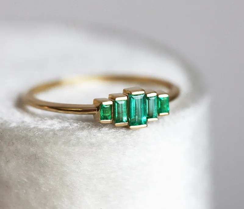 PATTI BAGUETTE EMERALD RING view 2