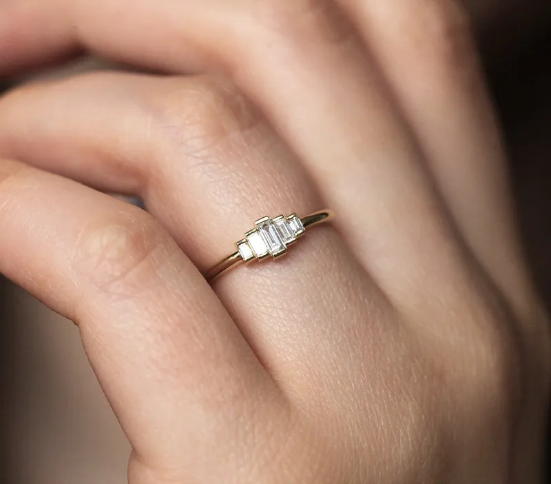 PATTI BAGUETTE EMERALD RING view 8