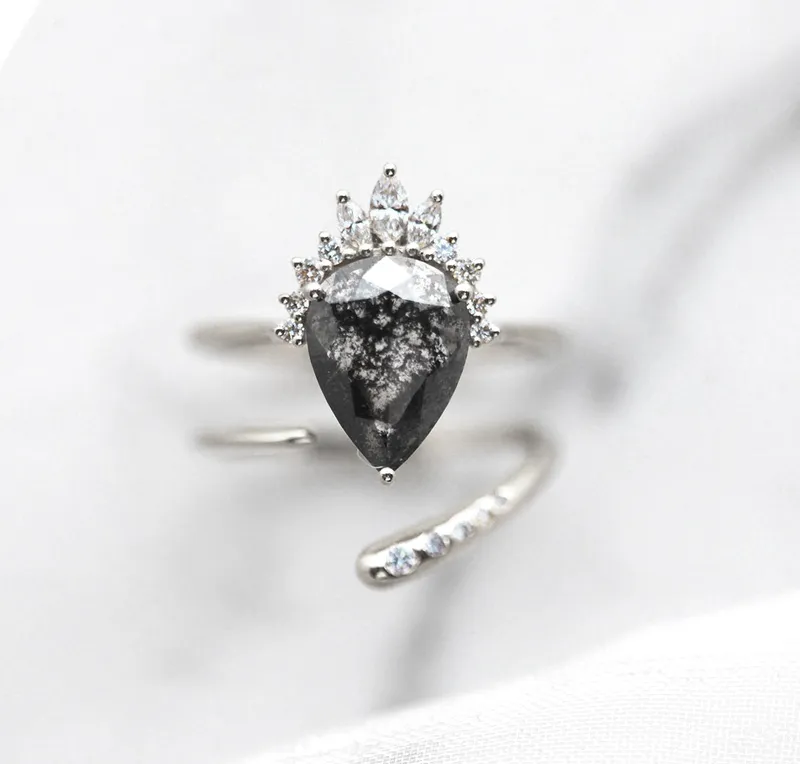 Payton Salt Pepper Diamond Ring Set view 12